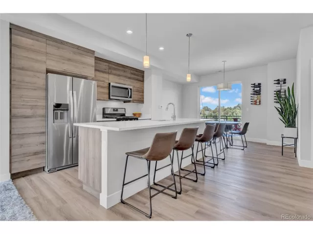 MLS: 4993844 Condo For Sale