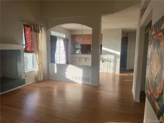 Photo #5: 4994683 Listing