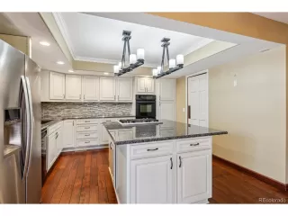 Photo #4: 5003979 Listing