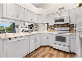 Photo #5: 5009813 Listing 