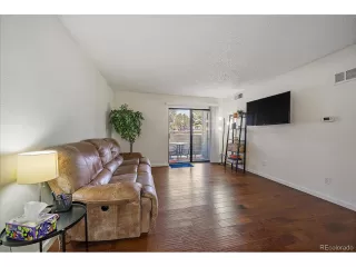 Photo #2: 5010777 Listing 