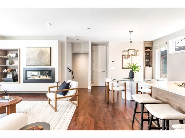 MLS: 5012177 Condo For Sale