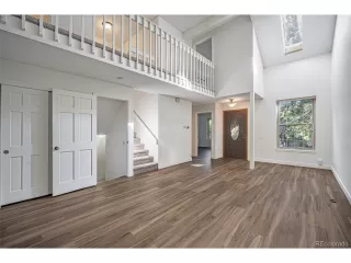 Photo #2: 5012566 Listing