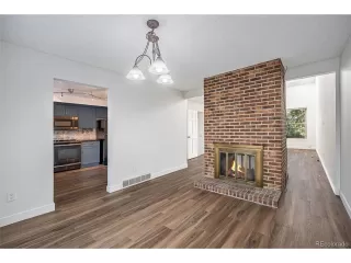 Photo #6: 5012566 Listing