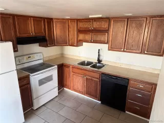 Photo #4: 5014728 Listing 