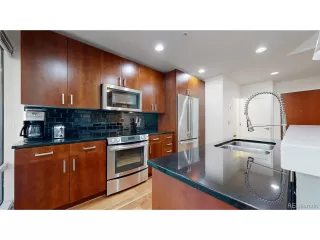 Photo #4: 5024701 Listing