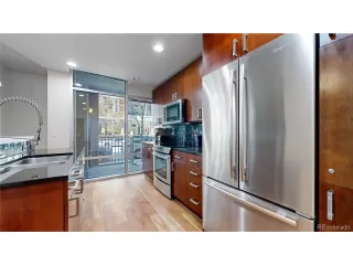 Photo #5: 5024701 Listing