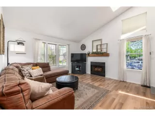 Photo #3: 5024718 Listing