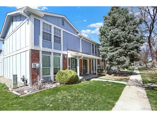 MLS: 5024727 Condo For Sale