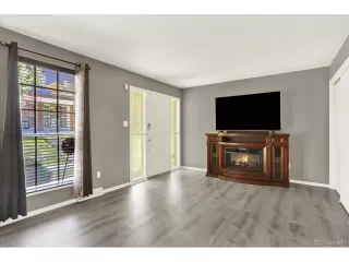 Photo #2: 5024727 Listing 