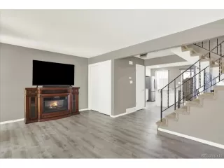 Photo #5: 5024727 Listing 
