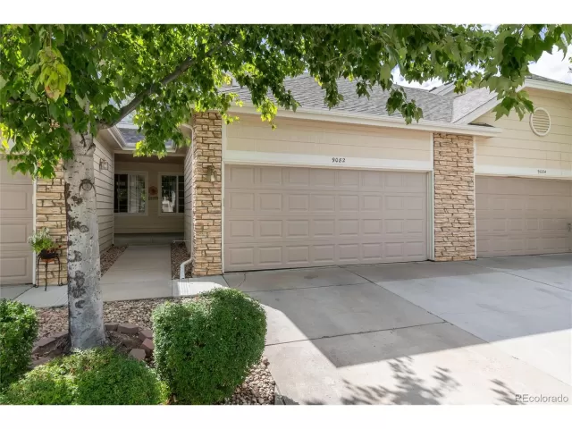 MLS: 5026620 Condo For Sale