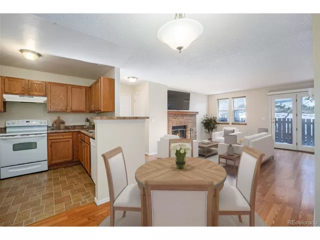 MLS: 5027160 Condo For Sale