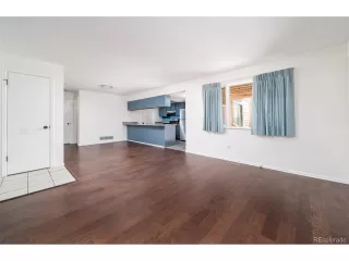 Photo #3: 5032113 Listing