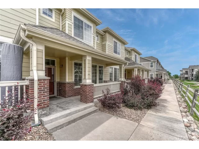 MLS: 5033893 Condo For Sale