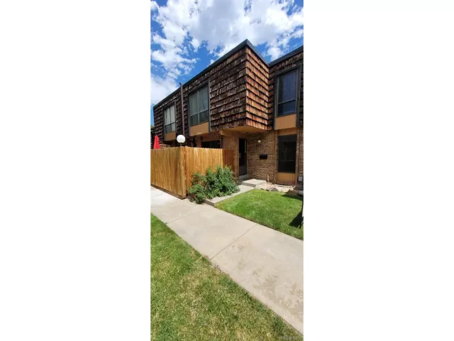 MLS: 5034599 Condo For Sale