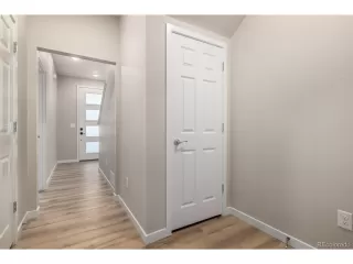 Photo #5: 5036703 Listing