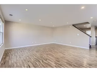 Photo #6: 5038149 Listing