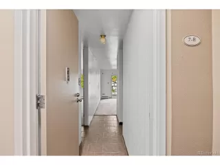 Photo #6: 5039365 Listing