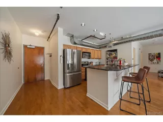 Photo #2: 5040648 Listing 