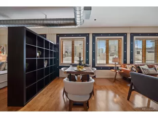 Photo #6: 5040648 Listing 