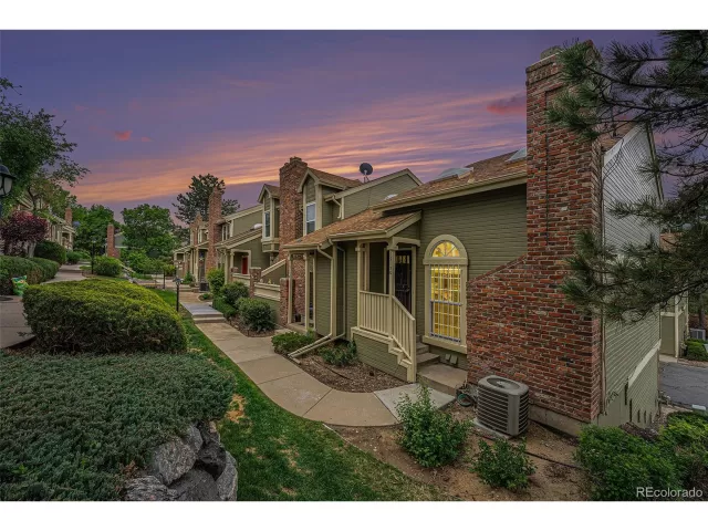 MLS: 5042103 Condo For Sale