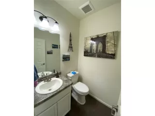 Photo #4: 5043340 Listing