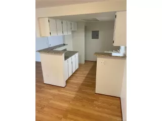 Photo #2: 5043469 Listing