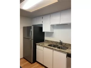 Photo #4: 5043469 Listing