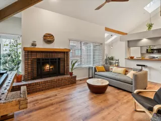 Photo #3: 5047695 Listing 