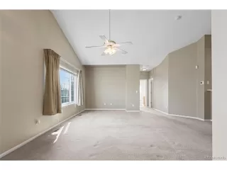 Photo #6: 5048687 Listing