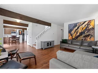 Photo #4: 5049270 Listing