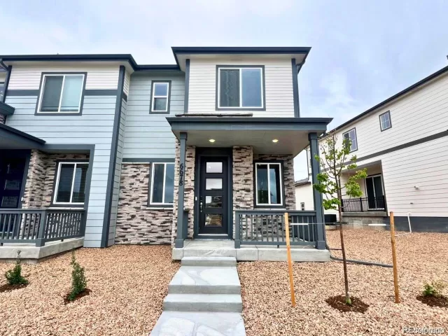 MLS: 5053123 Condo For Sale