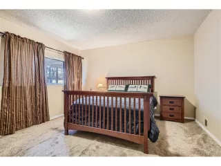 Photo #5: 5055379 Listing