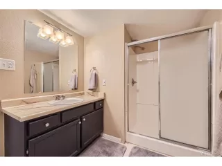 Photo #6: 5055379 Listing
