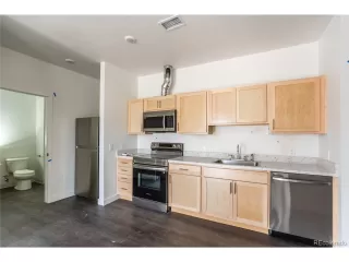 Photo #2: 5061325 Listing