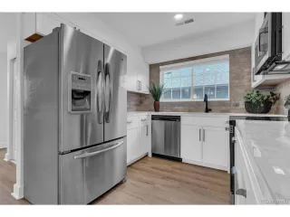 Photo #2: 5063901 Listing 