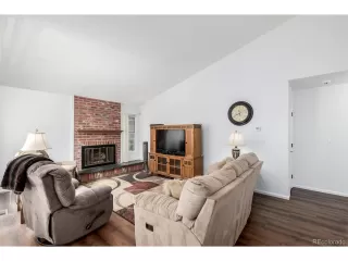 Photo #4: 5065870 Listing