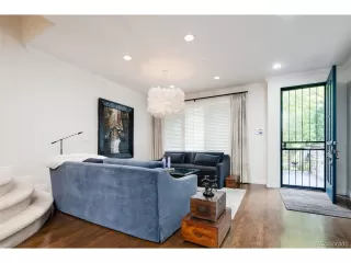 Photo #6: 5067986 Listing