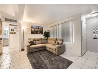 Photo #4: 5068245 Listing