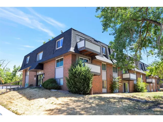 MLS: 5068778 Condo For Sale