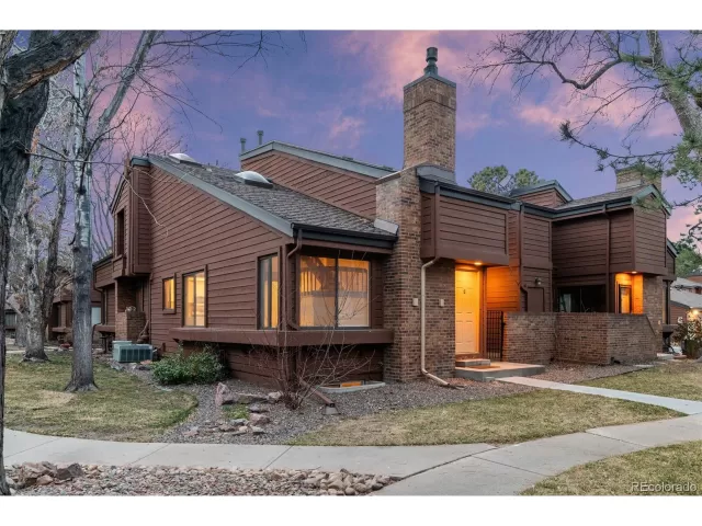 MLS: 5070577 Condo For Sale