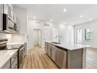 Photo #2: 5072142 Listing