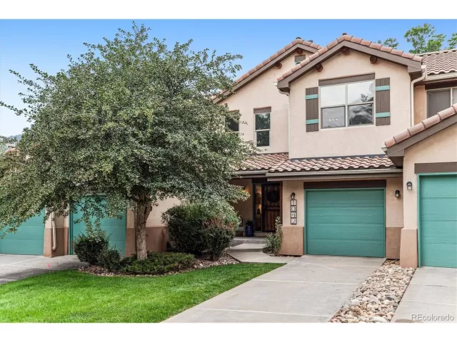 MLS: 5072324 Condo For Sale