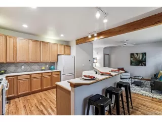 Photo #6: 5072324 Listing