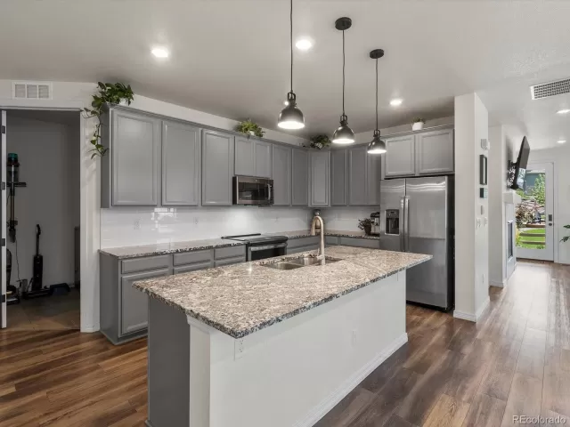 MLS: 5072808 Condo For Sale