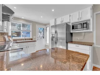 Photo #4: 5073264 Listing