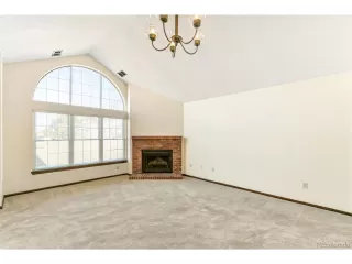 Photo #2: 5081541 Listing