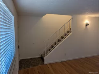 Photo #2: 5084365 Listing