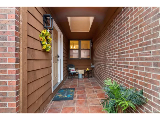 MLS: 5086651 Condo For Sale